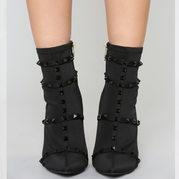 HOST PICK - Black Studded Boots - Picture 5 of 7